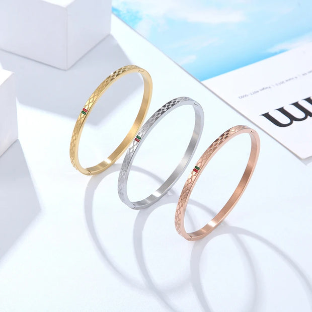 Trendy Bangle for Women Red and Green Charm Stainless Steel Gold Plating Jewelry Lover Bangle Luxury