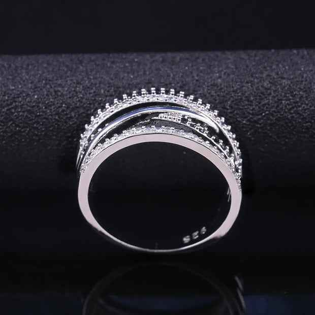 New Twist Ethnic Style Women Finger Rings Black & White Stone Micro Paved Surprise GiftTrendy Jewelry Rings