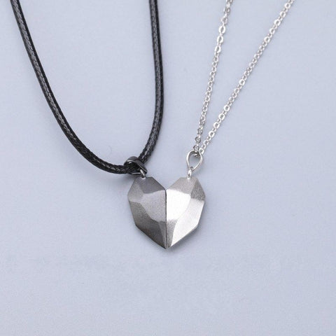 2Pcs Fashion Lovers Matching Friendship Heart Pendant Couple Magnetic Distance Faceted Heart Pendant Necklace Couple Jewelry